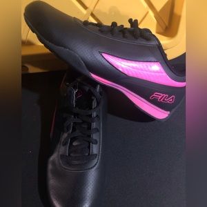 Black and pink Filas tennis shoes